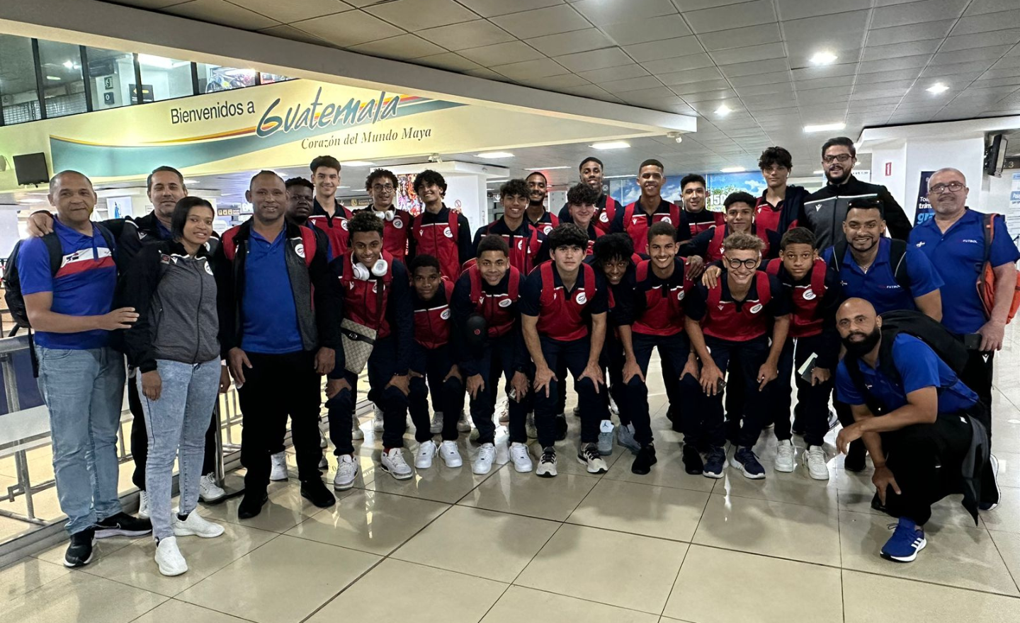 La Sedofútbol Sub 17 Partió Hacia Guatemala En Busca Del Sueño Mundialista Fedofutbol